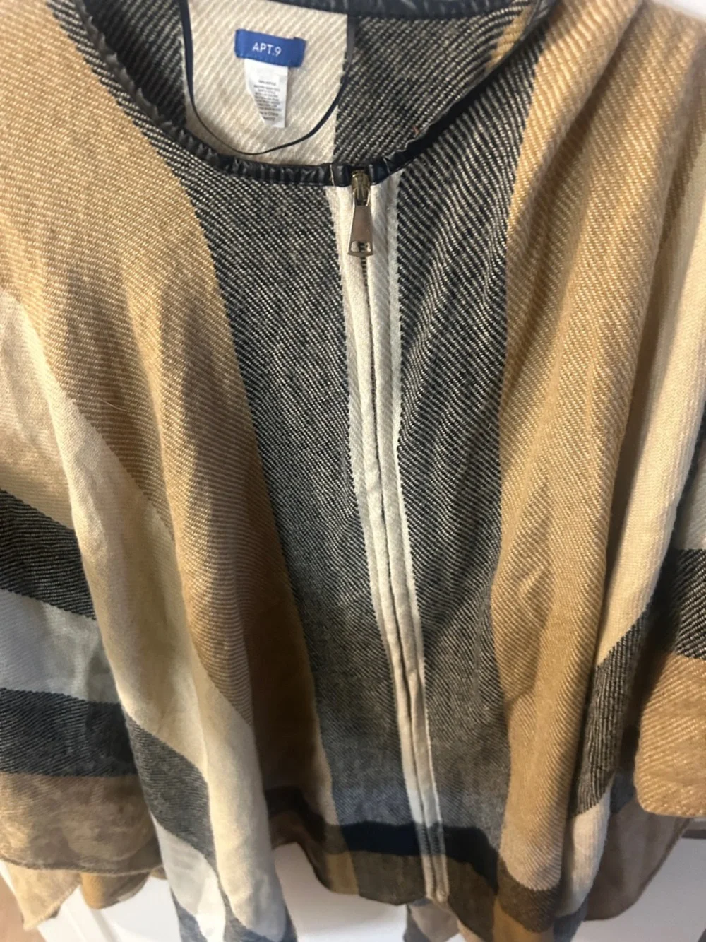 Apt. 9 Black, Cream & Tan Zip-Front Poncho - one size fits all - Picture 3 of 4